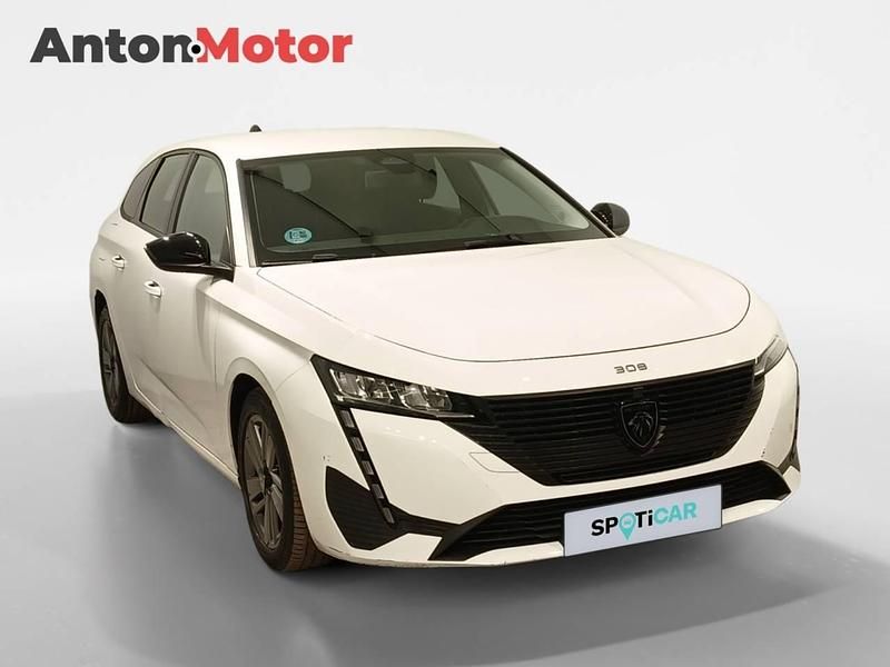 Usado Peugeot 308 Active 130 CV (95 kW) 2022 Blanco Berlina