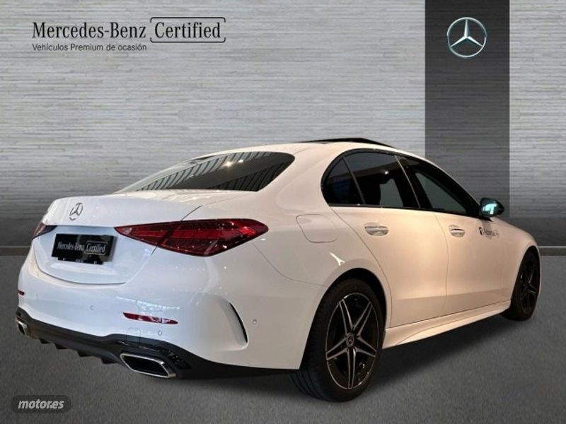 Usado Mercedes C200 AMG line 163 CV (119 kW) 2024 Blanco polar Berlina