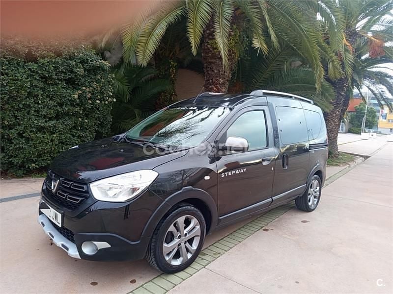 Negro Usado 2017 Dacia Dokker Stepway Monovolumen | 7500 € (Precio justo) - Imagen 1/4