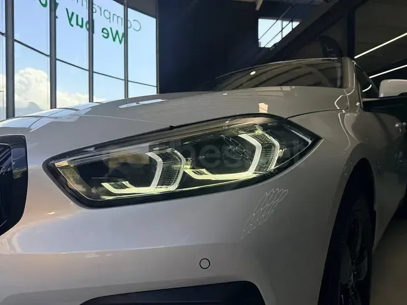 Usado BMW 116 Comfort Edition 116 CV (85 kW) 2023 Blanco Utilitario
