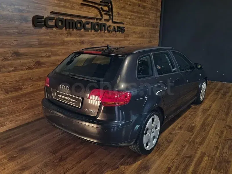 Usado Audi A3 Ambiente 140 CV (102 kW) 2005 Gris / plata Utilitario