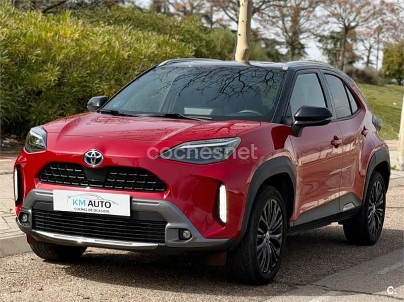 Usado Toyota Yaris Cross 116 CV (85 kW) 2022 Rojo SUV