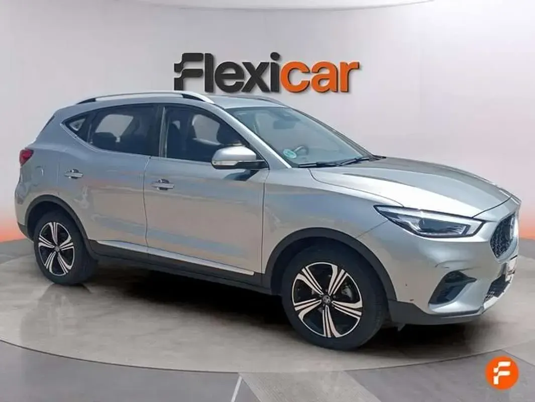 Usado MG ZS Comfort 116 CV (85 kW) 2025 Gris SUV