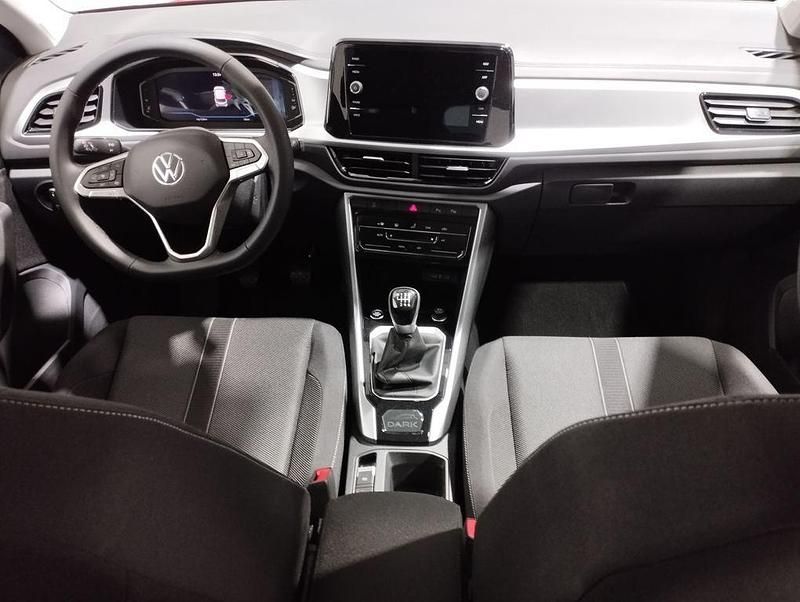 Usado VW T-Roc 110 CV (80 kW) 2024 Rojo SUV