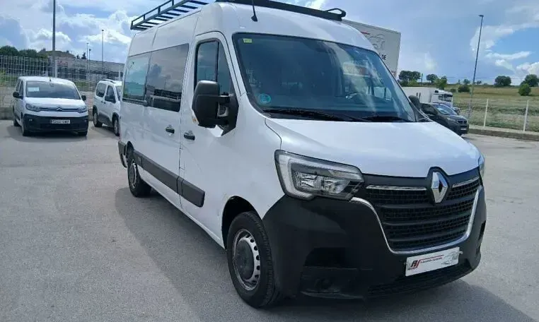 Usado Renault Master 135 CV (99 kW) 2022 Blanco Monovolumen