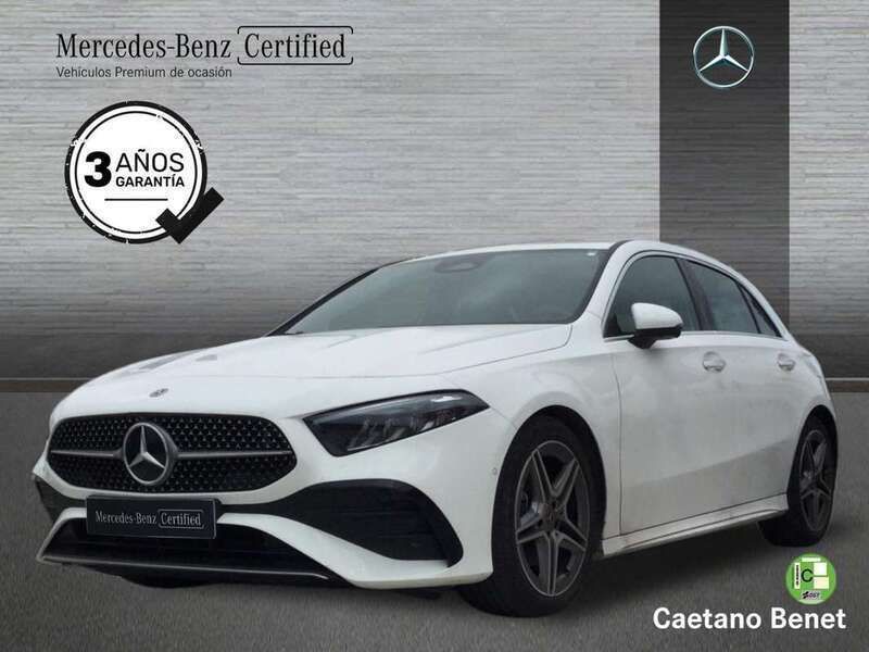 Blanco Usado 2024 Mercedes A180 Berlina | 32.900 € (Un poco caro) - Imagen 1/4