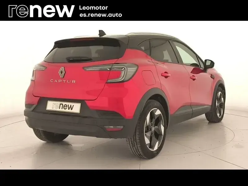 Usado Renault Captur Techno 100 CV (73 kW) 2025 Rojo SUV