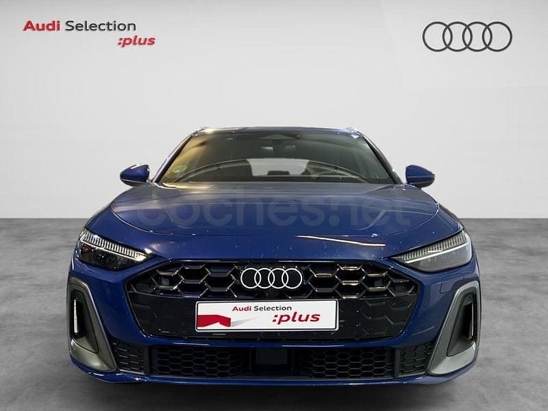 Usado Audi A5 Business 204 CV (150 kW) 2025 Azul Coupe