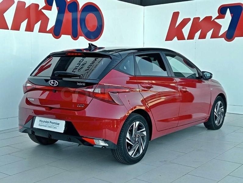 Begagnad Hyundai i20 100 HK (73 kW) 2022 Röd Halvkombi