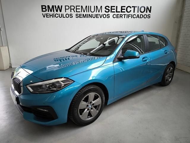 Azul Usado 2022 BMW 118 Executive Utilitario | 26.900 € (Precio justo) - Imagen 1/4