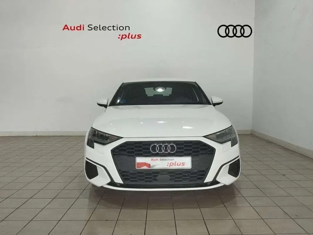 Usado Audi A3 Sportback 110 CV (80 kW) 2021 Blanco Utilitario