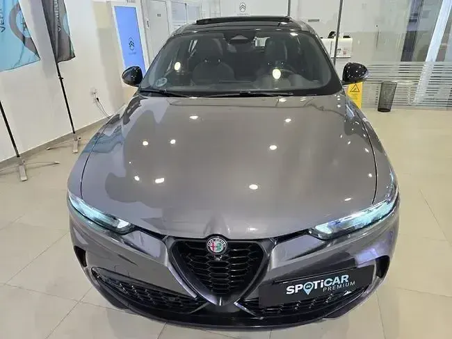 Usado Alfa Romeo Tonale Sprint 130 CV (95 kW) 2024 Gris SUV