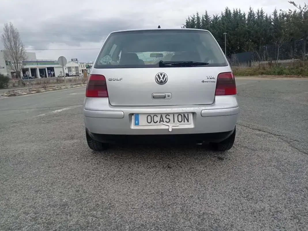 Usado VW Golf IV Conceptline 90 CV (66 kW) 2000 Gris Utilitario