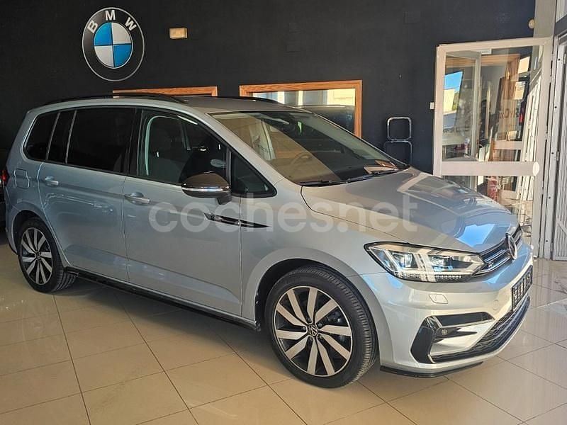 Usado VW Touran R-line 150 CV (110 kW) 2024 Gris / plata Monovolumen