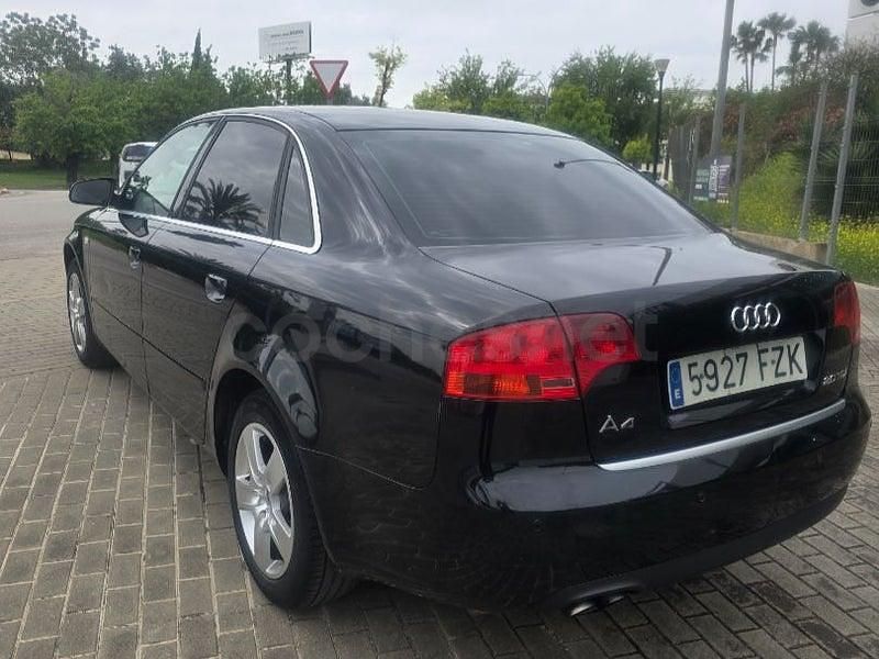 Usado Audi A4 140 CV (102 kW) 2008 Negro Berlina