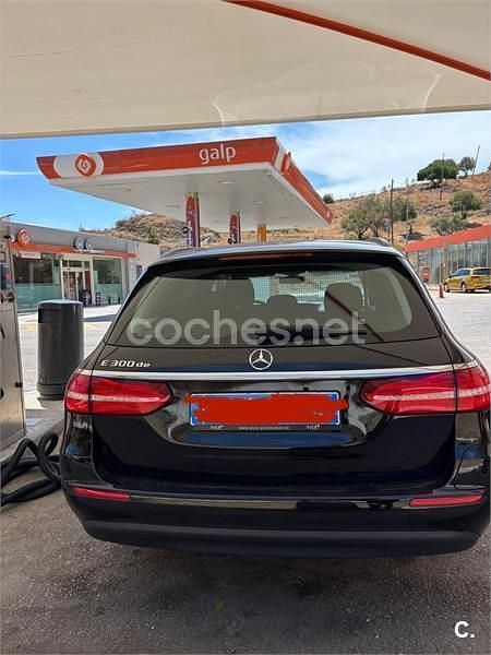 Usado Mercedes E300 306 CV (225 kW) 2019 Negro Familiar