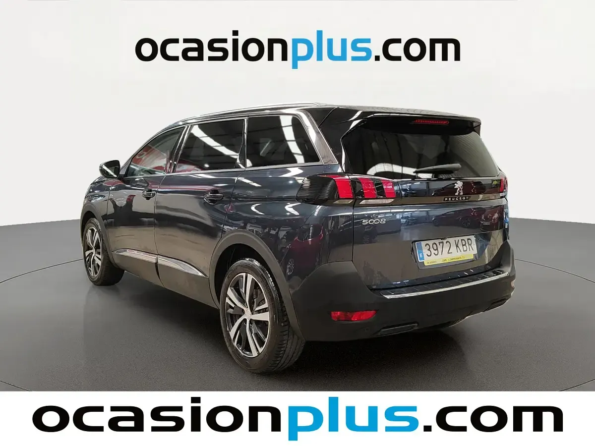 Usado Peugeot 5008 Allure 131 CV (96 kW) 2017 Negro SUV