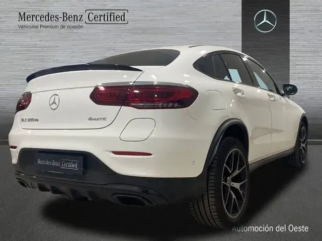 Usado Mercedes GLC300e 333 CV (244 kW) 2023 Blanco polar Coupe