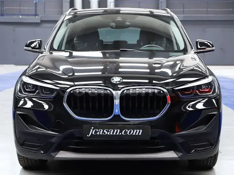 Usado BMW X1 Sport Line 220 CV (161 kW) 2021 Negro SUV