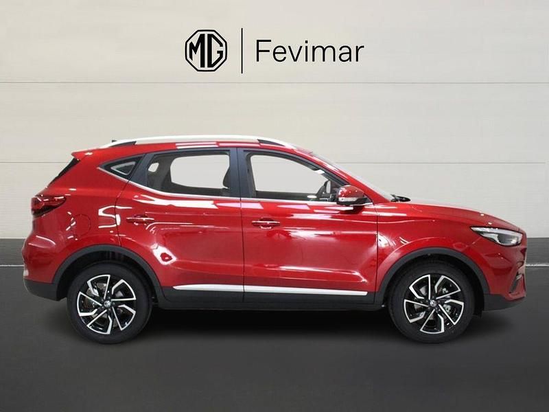 Usado MG ZS Luxury 106 HP (77 kW) 2024 Vermelho Sedan