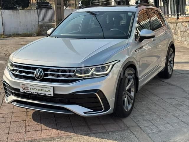 Gris / plata Usado 2022 VW Tiguan R-line SUV | 29.900 € (Precio justo) - Imagen 1/4