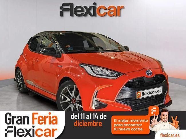 Rojo Usado 2021 Toyota Yaris Hybrid Edition Berlina | 19.990 € (Un poco caro) - Imagen 1/4
