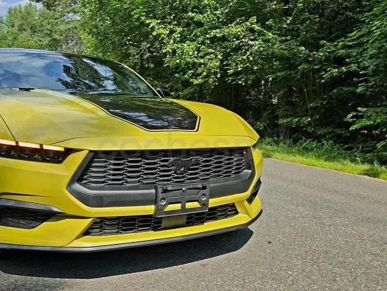Usado Ford Mustang Fastback 291 CV (214 kW) 2025 Amarillo Coupe