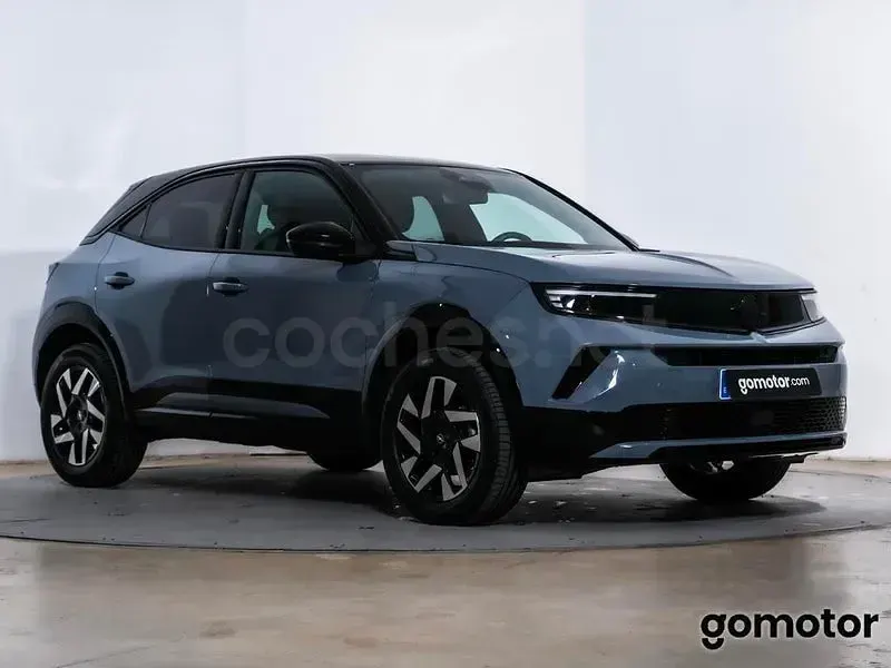 Usado Opel Mokka 136 CV (100 kW) 2025 Gris / plata SUV