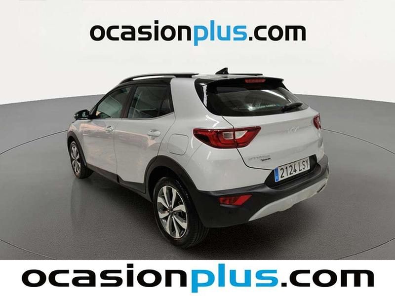 Usado Kia Stonic 120 CV (88 kW) 2021 Plateado SUV