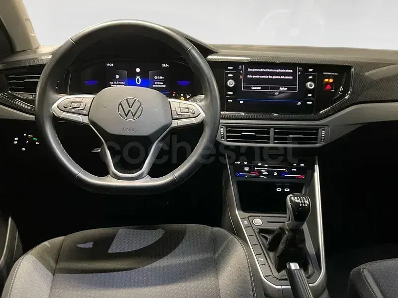 Usado VW Taigo 115 CV (84 kW) 2025 Gris / plata SUV
