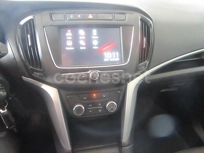 Usado Opel Zafira Family 140 CV (102 kW) 2018 Blanco Monovolumen