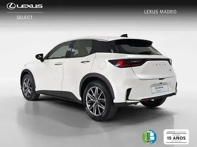 Usado Lexus LBX 136 CV (100 kW) 2025 Blanco SUV