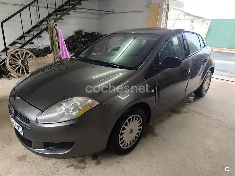 Usado Fiat Bravo Active 120 CV (88 kW) 2007 Gris / plata Utilitario