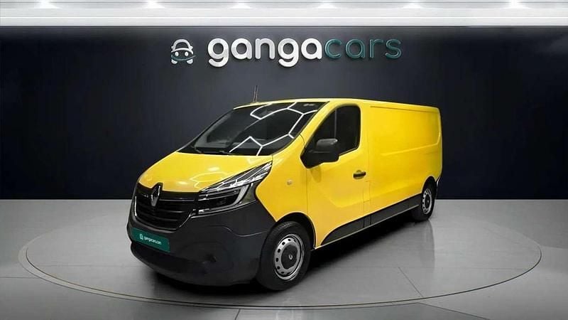 Usado Renault Trafic 120 CV (88 kW) 2021 Amarillo Monovolumen