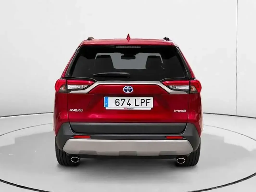 Käytetty Toyota RAV4 Hybrid Advance 222 HP (163 kW) 2021 Punainen Katumaasturi