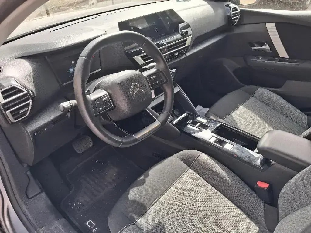 Usado Citroën C4 100 CV (73 kW) 2024 Gris SUV