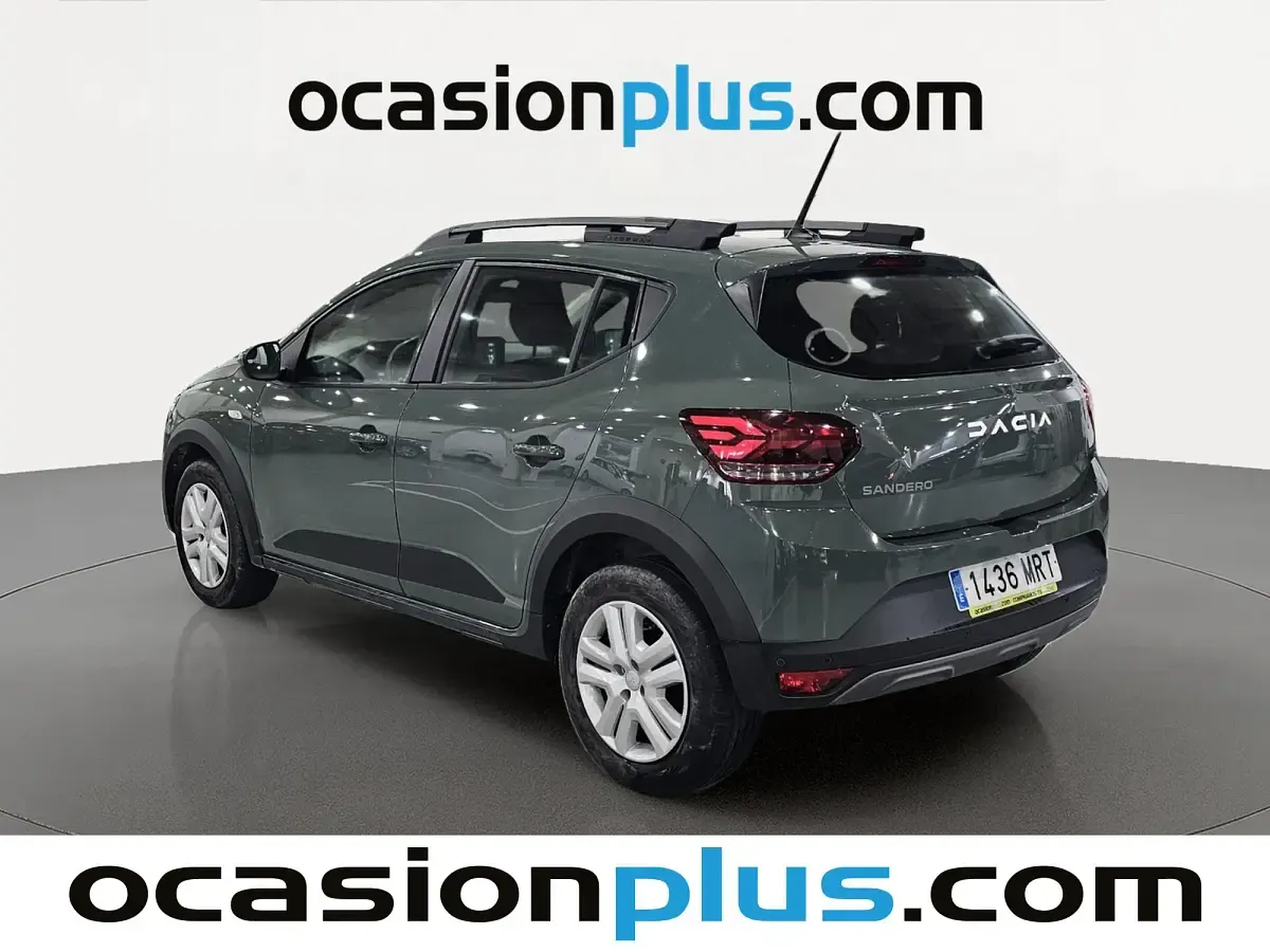 Usado Dacia Sandero Expression 91 CV (66 kW) 2024 Verde SUV