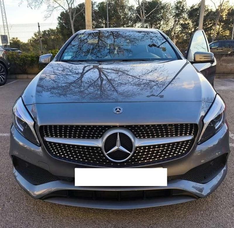Usado Mercedes A200 136 CV (100 kW) 2018 Gris Utilitario