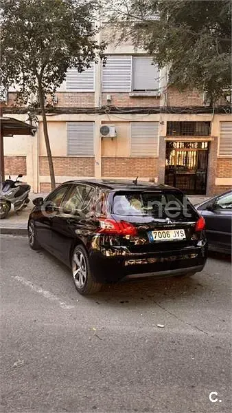 Usado Peugeot 308 Active 120 CV (88 kW) 2017 Negro Berlina
