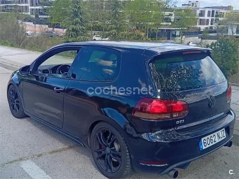 Usado VW Golf VI GTI 210 CV (154 kW) 2010 Negro Utilitario