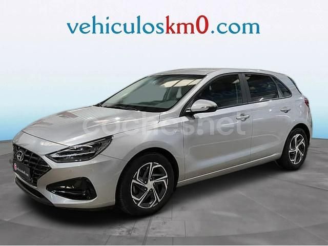Gris / plata Usado 2022 Hyundai i30 Berlina | 15.200 € (Buen precio) - Imagen 1/4