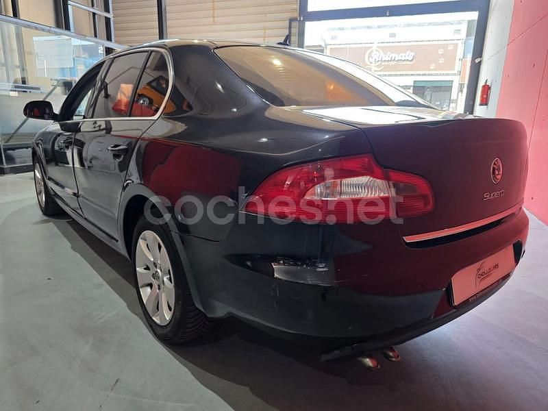 Usado Skoda Superb Comfort 140 CV (102 kW) 2010 Negro Berlina