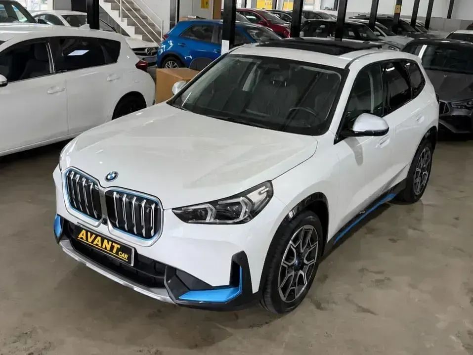 Usado BMW iX1 M Sport 230 kW (313 CV) 2023 Blanco SUV