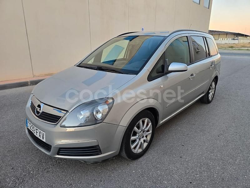 Usado Opel Zafira Cosmo 120 CV (88 kW) 2007 Marrón Monovolumen