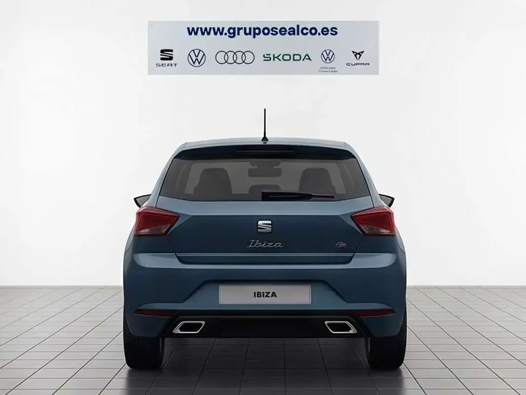 Usado Seat Ibiza FR 116 CV (85 kW) 2025 Azul Utilitario