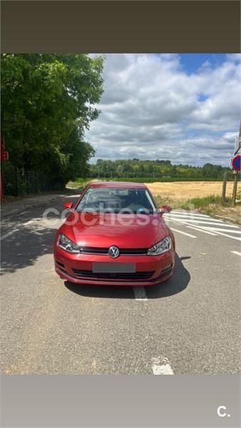 Usado VW Golf VII Edition 105 CV (77 kW) 2014 Rojo Berlina