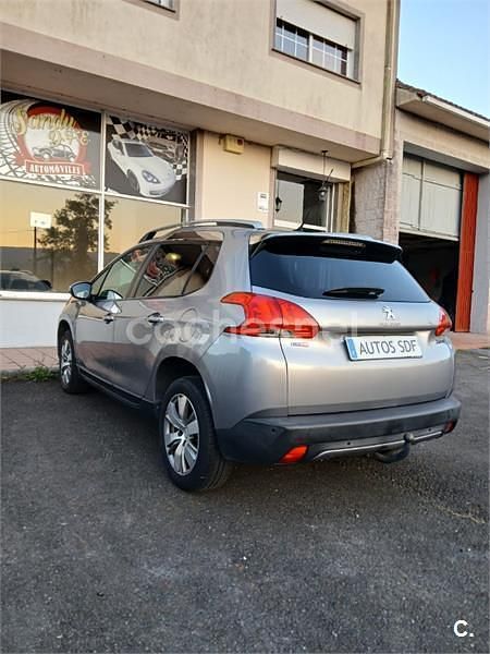Usado Peugeot 2008 Style 110 CV (80 kW) 2016 Gris / plata SUV