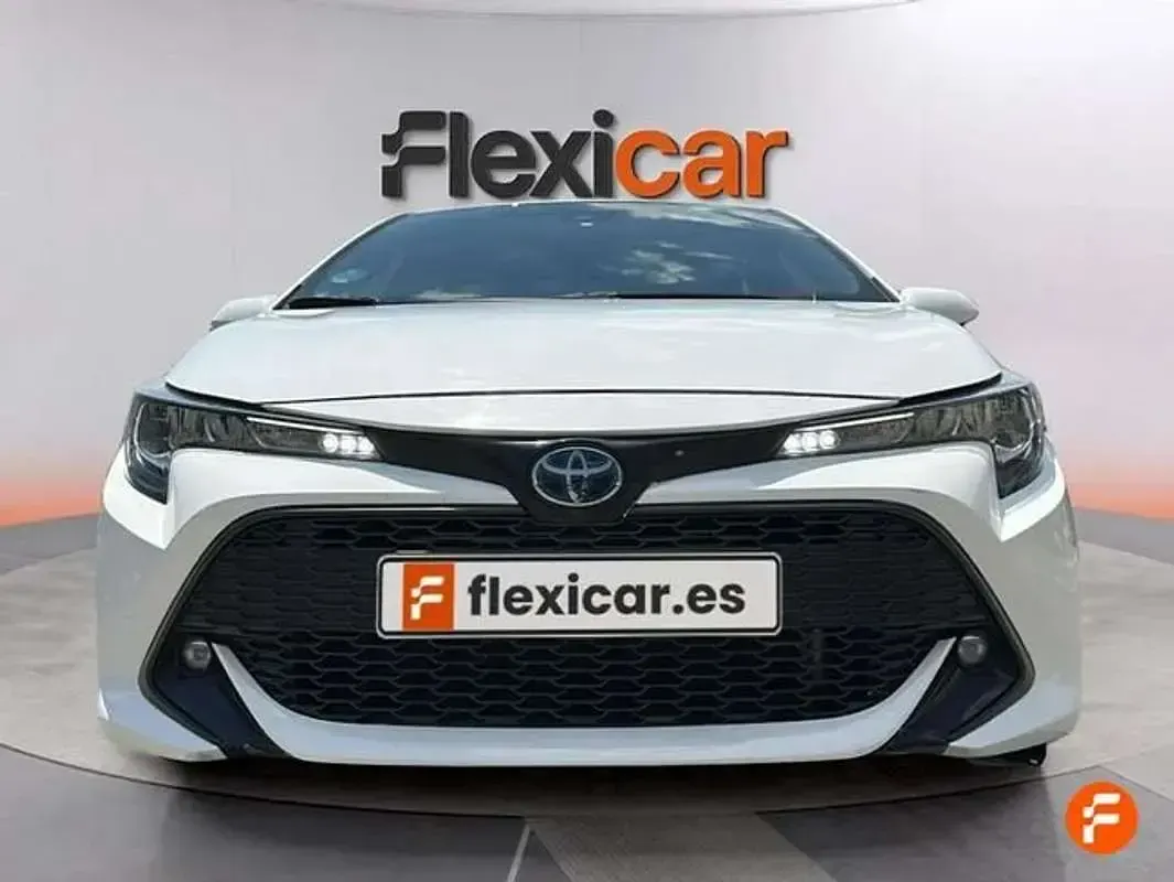 Usado Toyota Corolla Active 122 CV (89 kW) 2022 Blanco Berlina