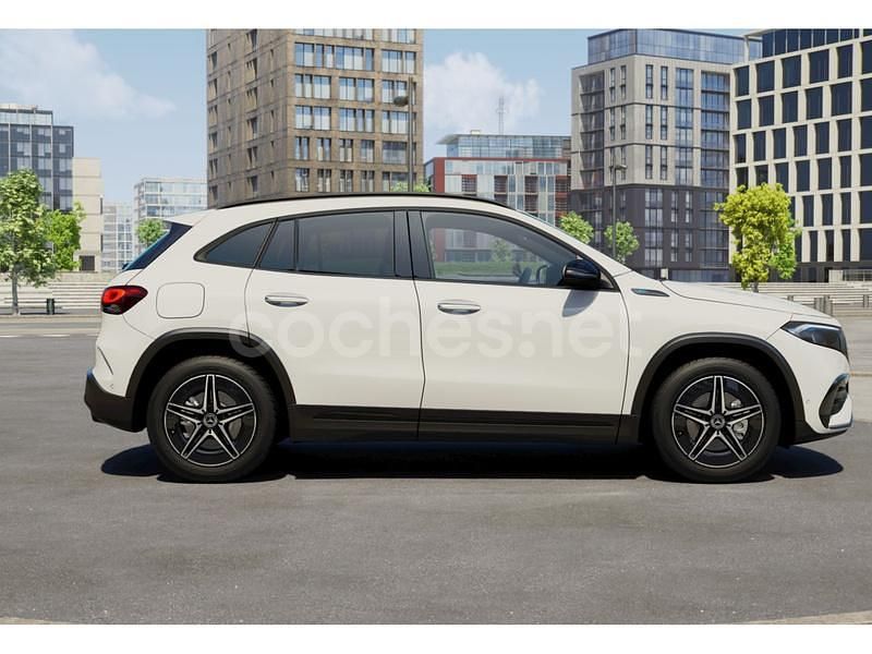 Usado Mercedes EQA350 AMG line 214 kW (292 CV) 2022 Blanco polar  pintura unicolor SUV