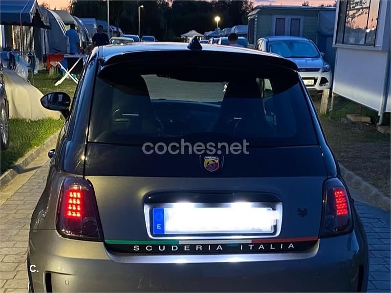 Usado Abarth 500 135 CV (99 kW) 2016 Gris / plata Berlina